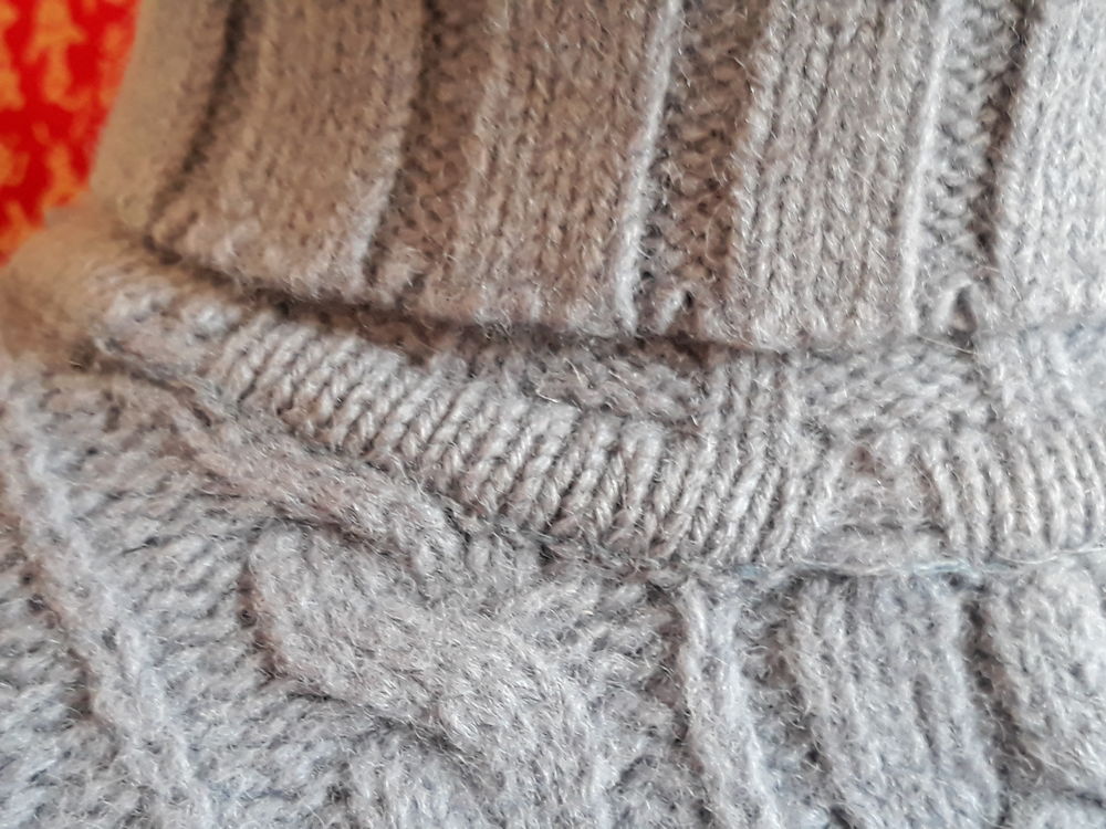 Pull bleu - Hushuaia - Taille S Vêtements