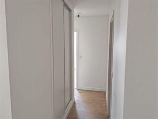  Appartement à louer 2 pièces 59 m²