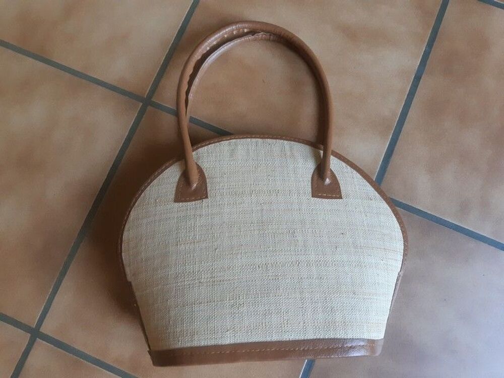 Sac &agrave; main en Rafia naturel Malgache Maroquinerie