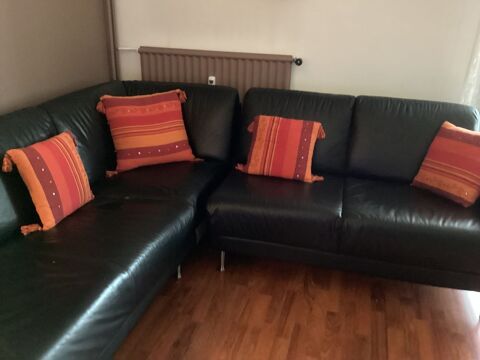 Canap� en Cuir IKEA + 5 coussins (Maisons du Monde) 200 Vincennes (94)