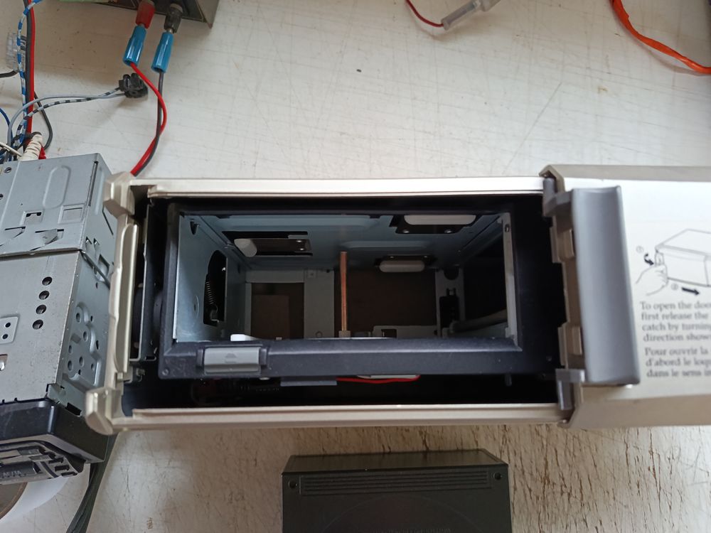 Autoradio Sony XR-C290RDS + CDX-51 Audio et hifi