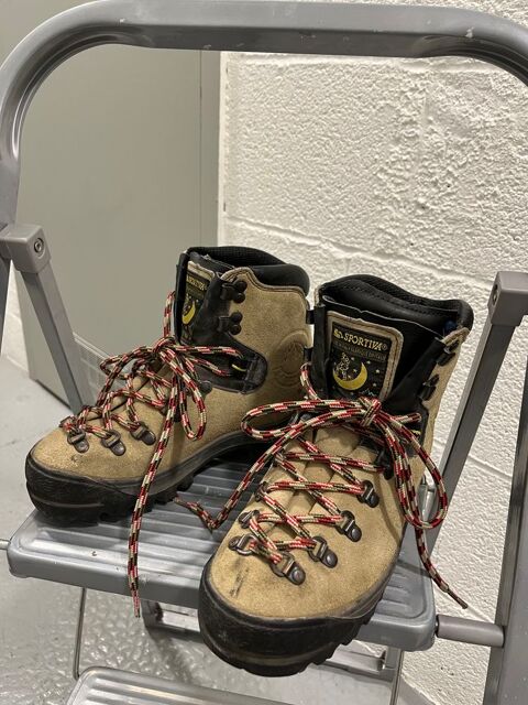 chaussures  de marche 100 Nice (06)