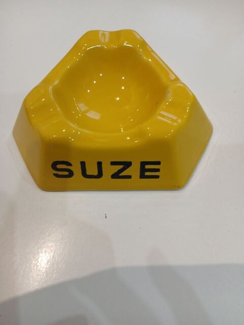 Cendrier suze 15 Bertaucourt-Epourdon (02)