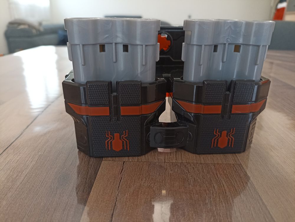 Nerf gant de Spider-Man Jeux / jouets