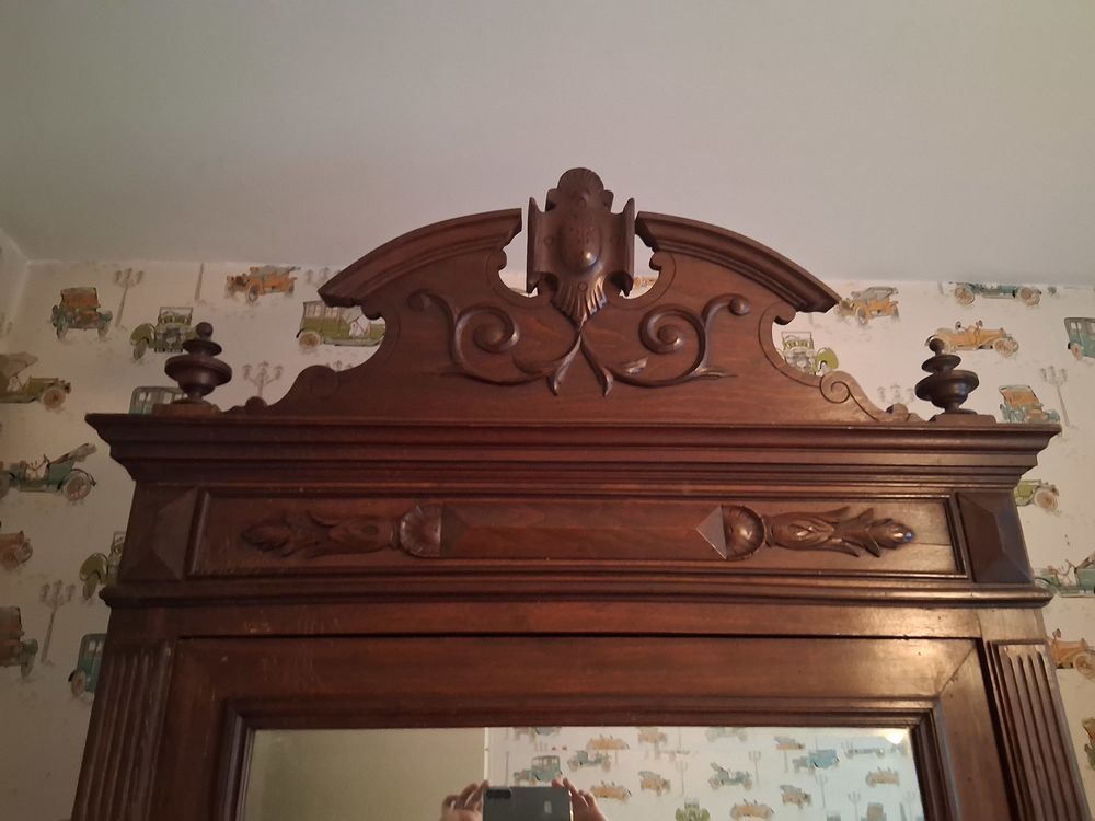 Armoire en Noyer Meubles
