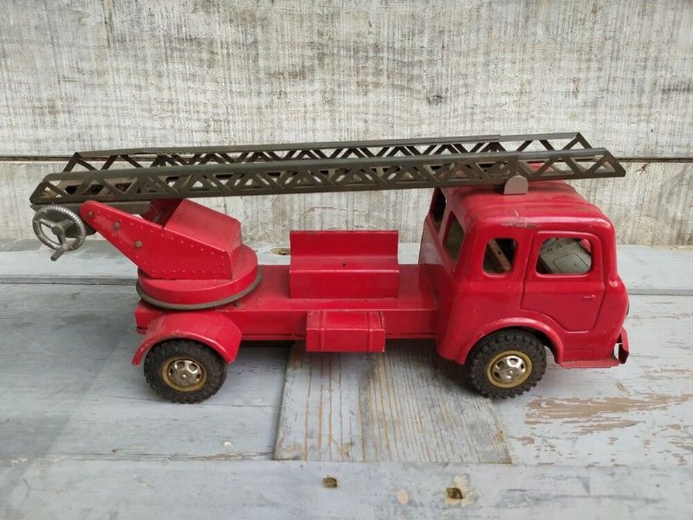 Ancien Camion de Pompier Jouet T&ocirc;le Joustra Jeux / jouets