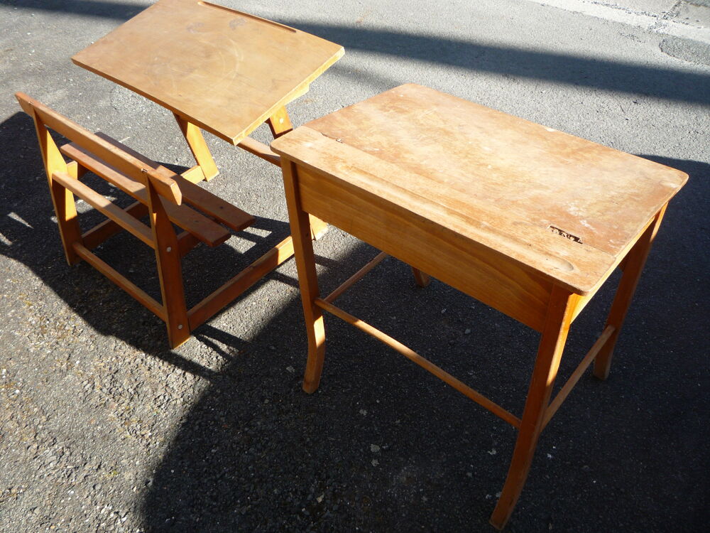 Bureau d'&eacute;colier
avec banc Meubles