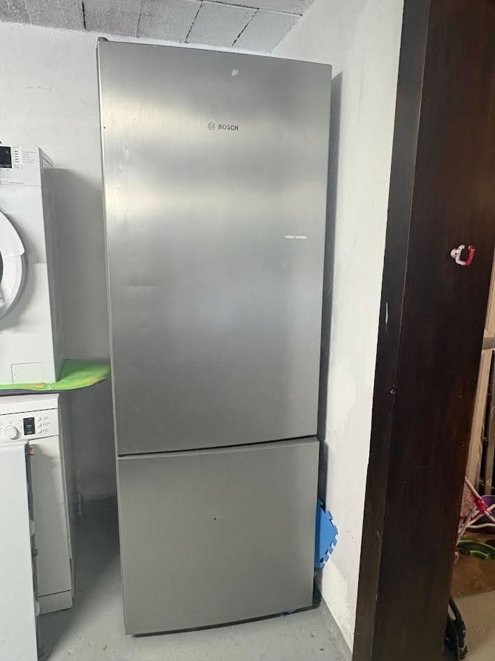 R&eacute;frig&eacute;rateur BOSCH combin&eacute; pose-libre 186 x 86 cm Inox Electroménager
