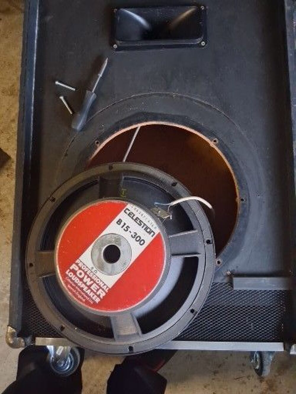 ampli et 2 enceintes Audio et hifi