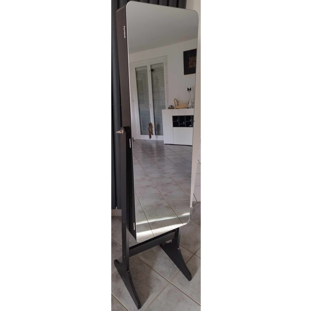 Armoire &agrave; bijoux avec miroir Meubles
