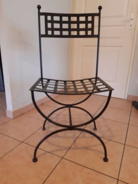 LOT DE 6 CHAISES 130 Marsillargues (34)
