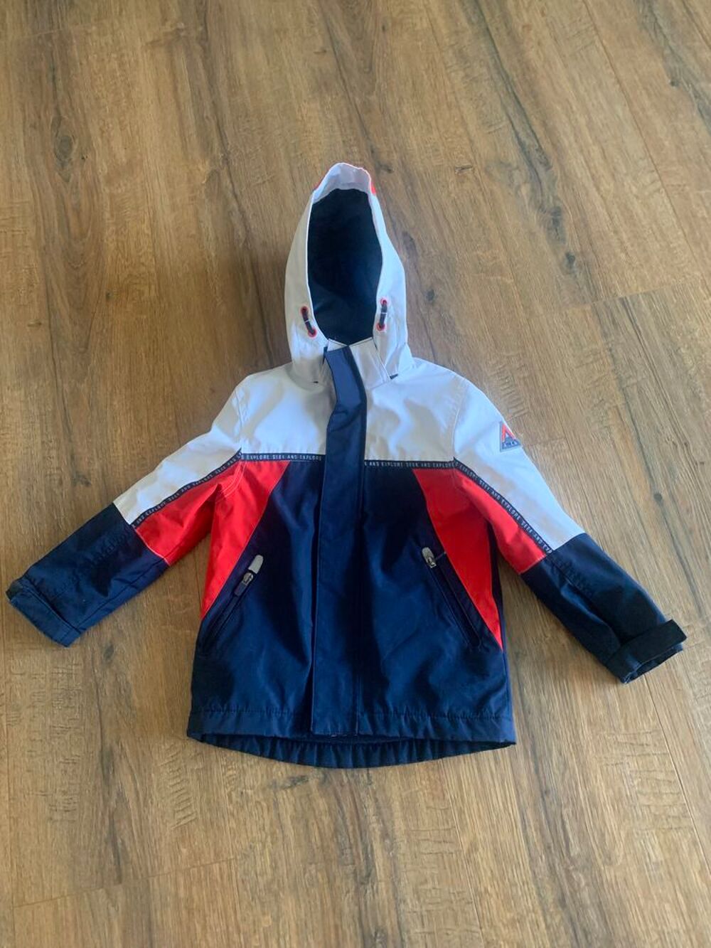 Blouson enfant fille avec capuche " Unlimited Vêtements enfants