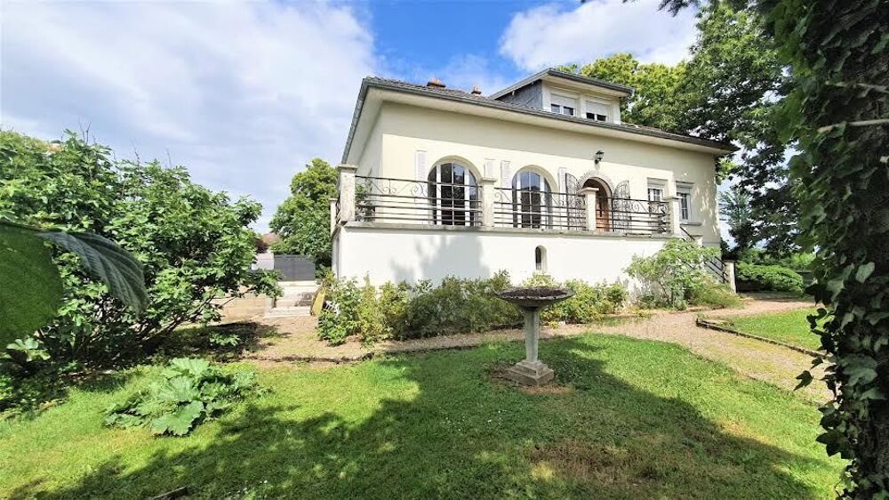 Maison 6 pièces 244 m² · à Luxeuil-les-Bains · 244 m² · 300 000 €