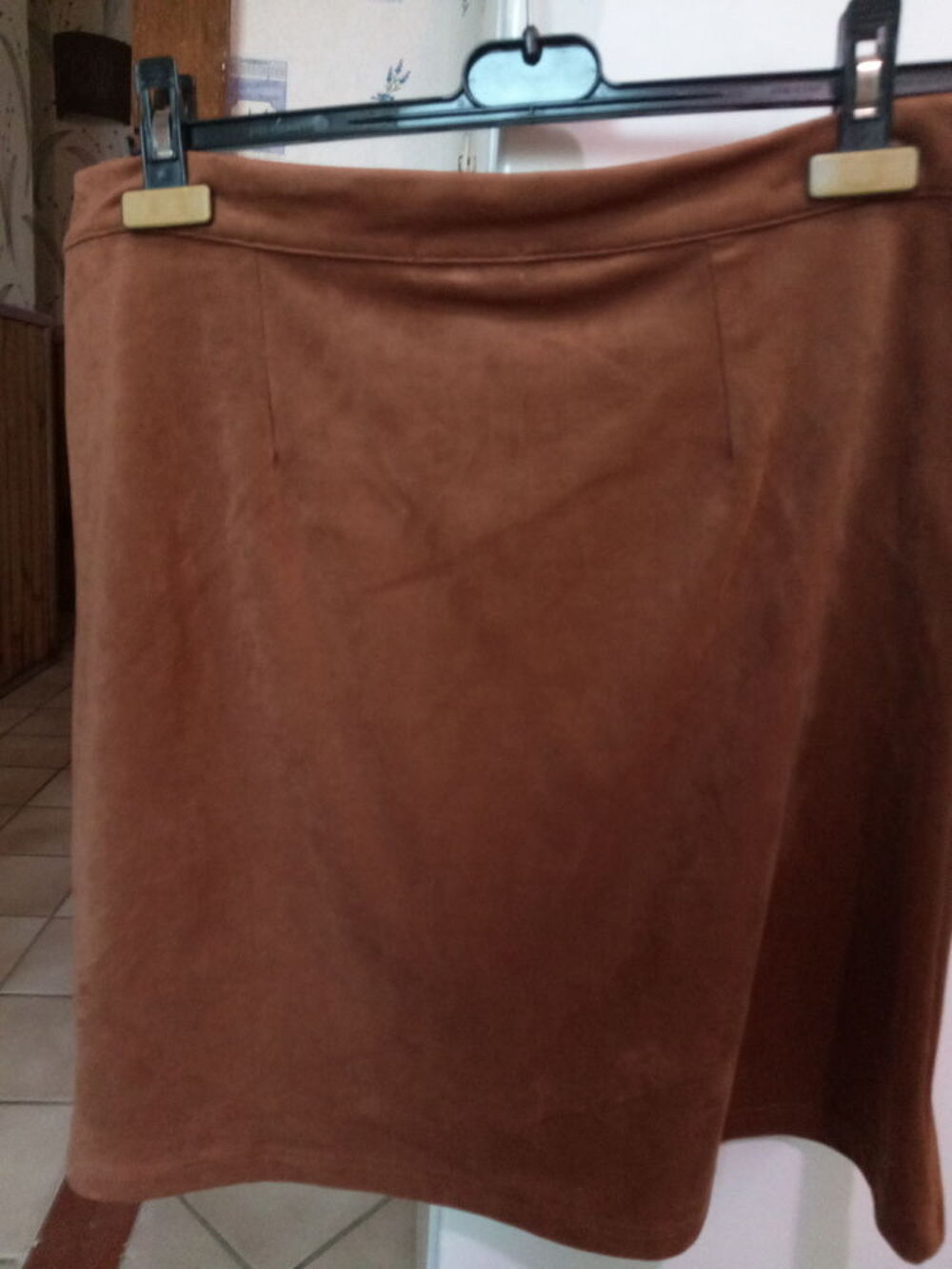 Jupe femme &eacute;vas&eacute;e en su&eacute;dine taille L Vêtements