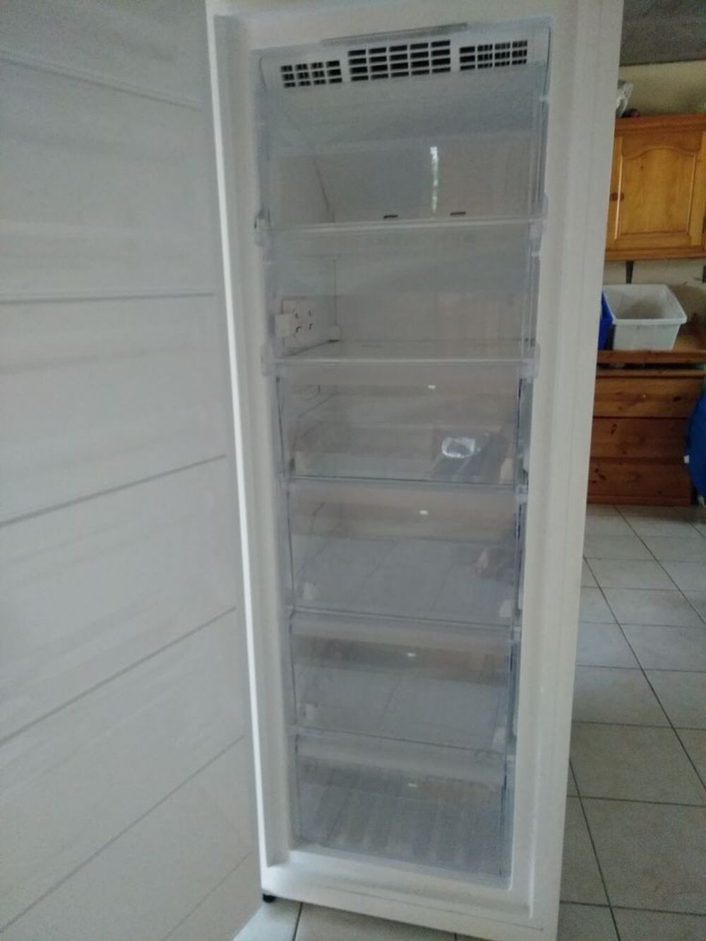 Cong&eacute;lateur armoire WHIRLPOOL WVE22622NFW Electroménager