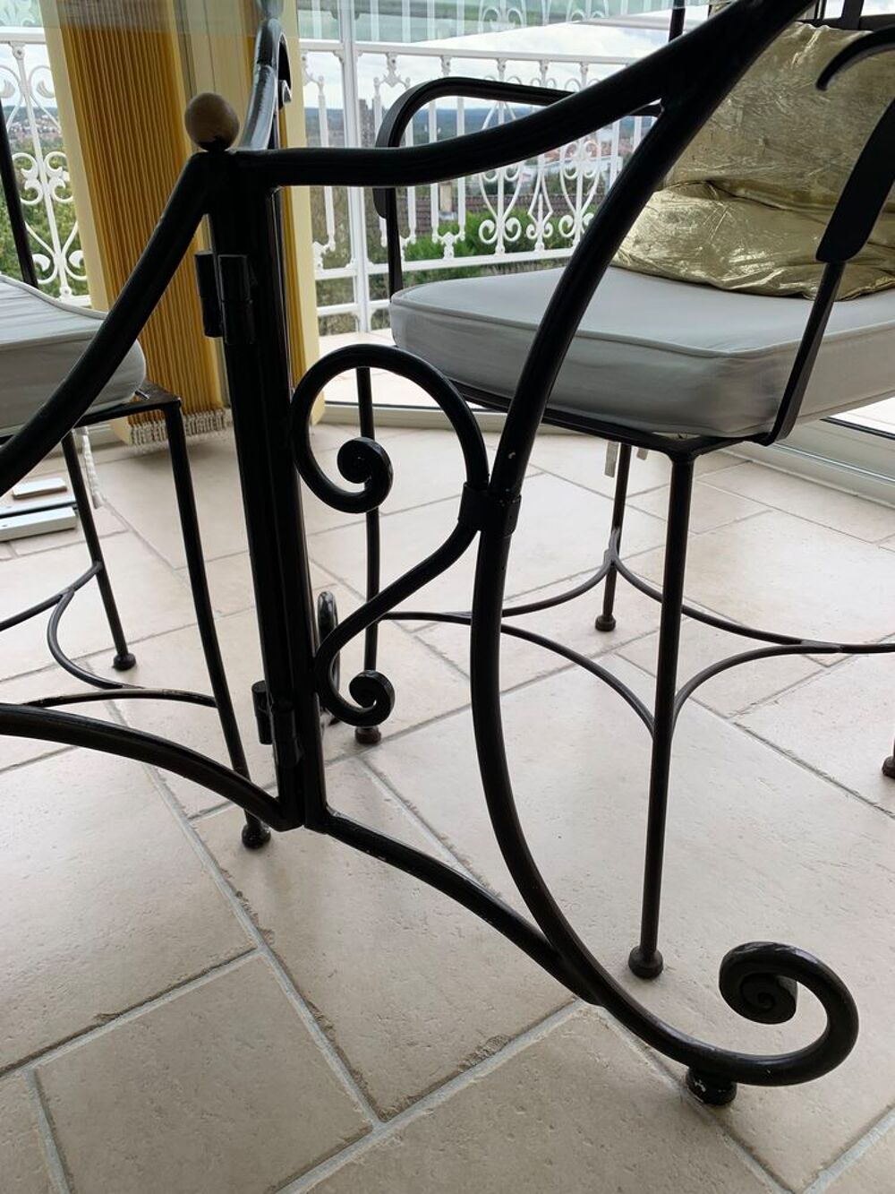 Table + 6 chaises Meubles