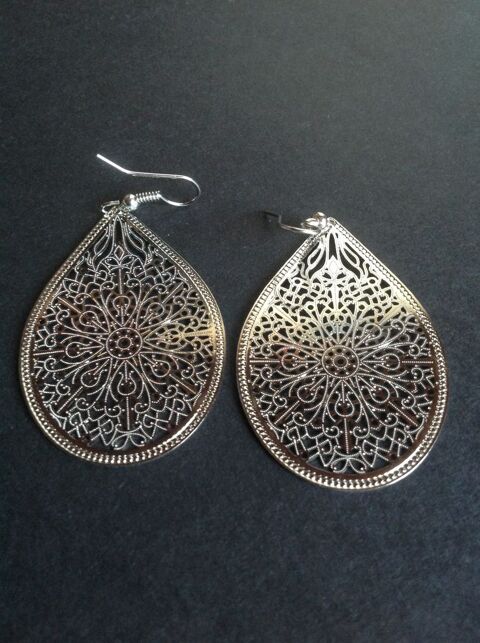 BOUCLES OREILLES ARGENT� AMANDE 3,5cm Envoi Possible
2 Tr�gunc (29)