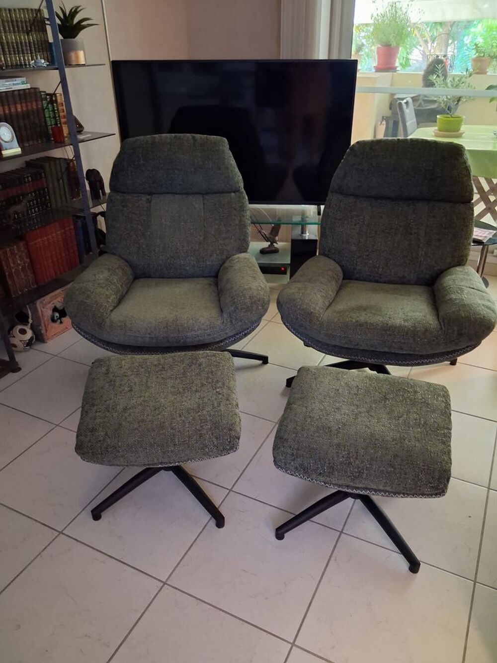 FAUTEUILS RELAX ET PIVOTANTS AVEC REPOSE PIEDS Décoration
