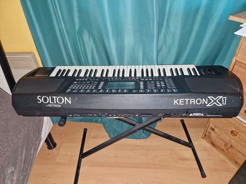 Clavier arrangeur Solton/Ketron X1 Instruments de musique