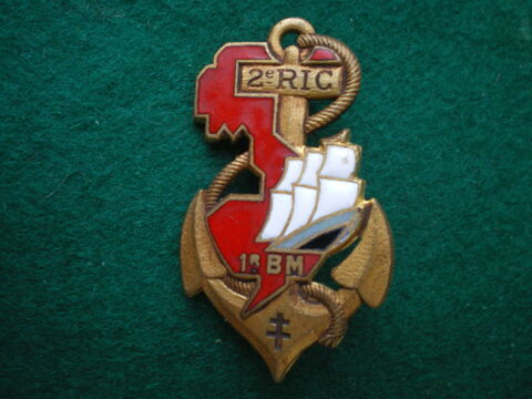 Insigne colonial - 2° RIC 1° Bataillon de Marche en E.O. 68 Caen (14)