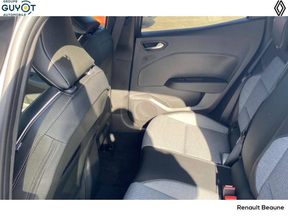 Clio V Clio E-Tech full hybrid 145 ch GSR2 Techno 2025 occasion 21200 Beaune