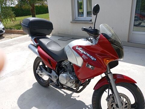 Moto HONDA 2001 occasion Cr&eacute;hen 22130