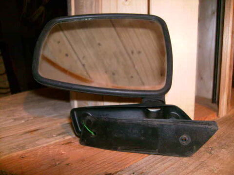  R�troviseur ext�rieur gauche Volvo 343/345 18 Wolxheim (67)