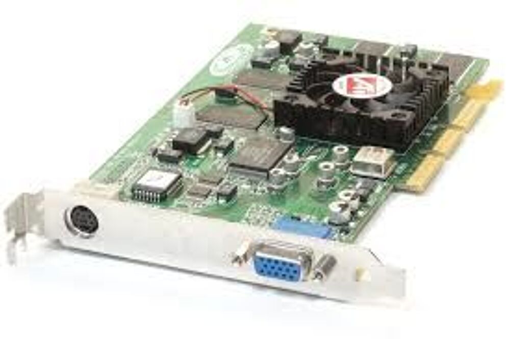 ATI Radeon 7200 Carte graphique Carte graphique 32Mo AGP Matériel informatique