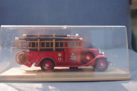 VOITURES MINIATURES - LOT N° 12
7 Grues (85)