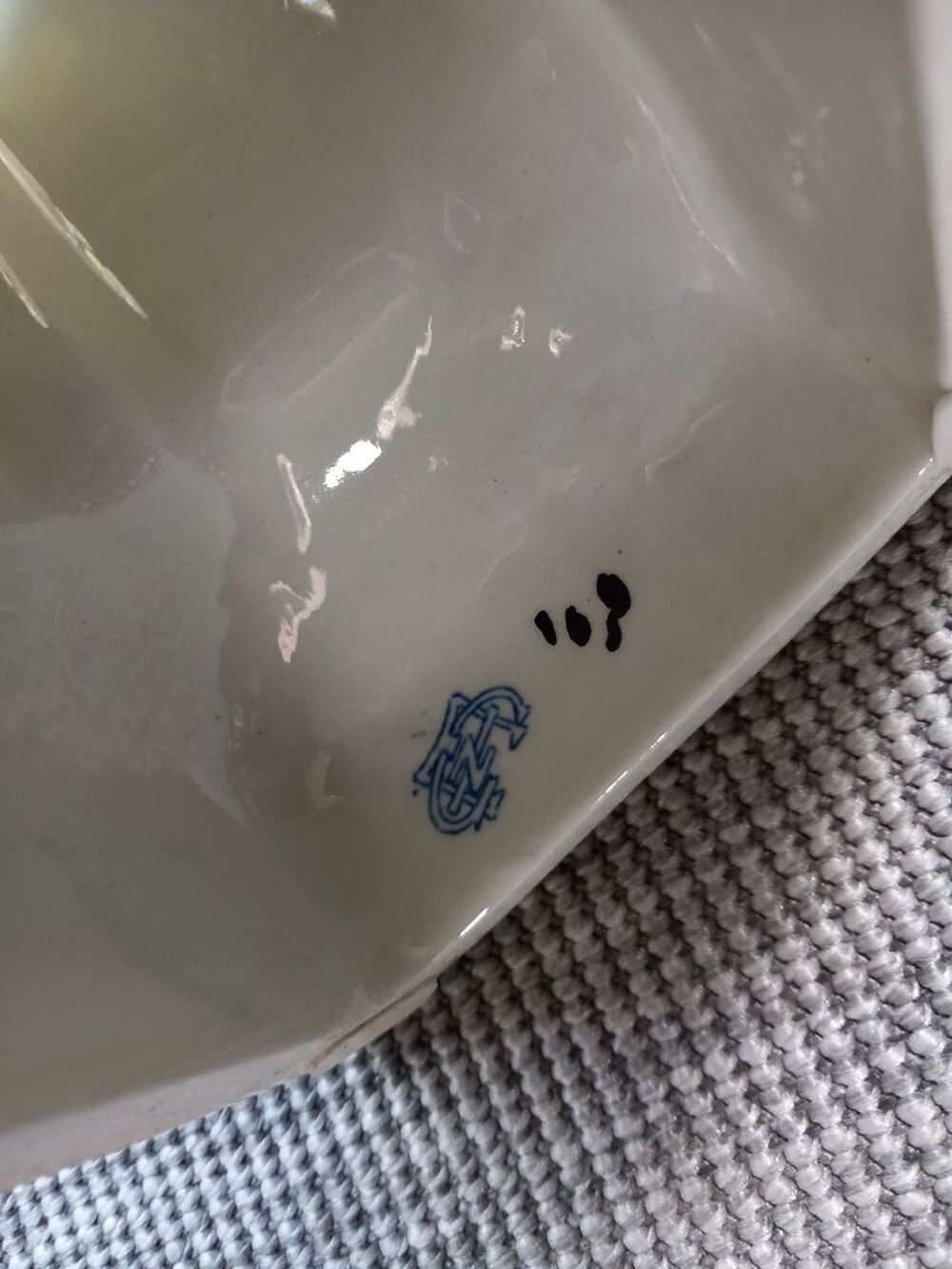 Pendule Horloge Fa&iuml;ence de GIEN XIX &egrave;me D�coration