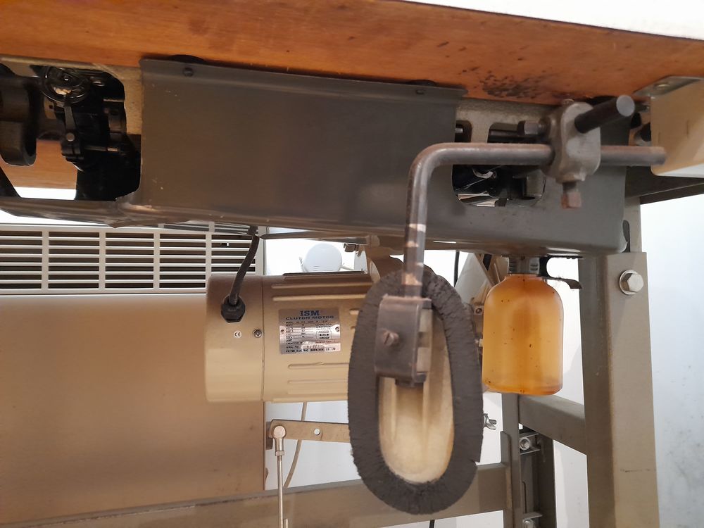 Machines &agrave; coudre ZIZ ZAG pfaff 438
: Electroménager