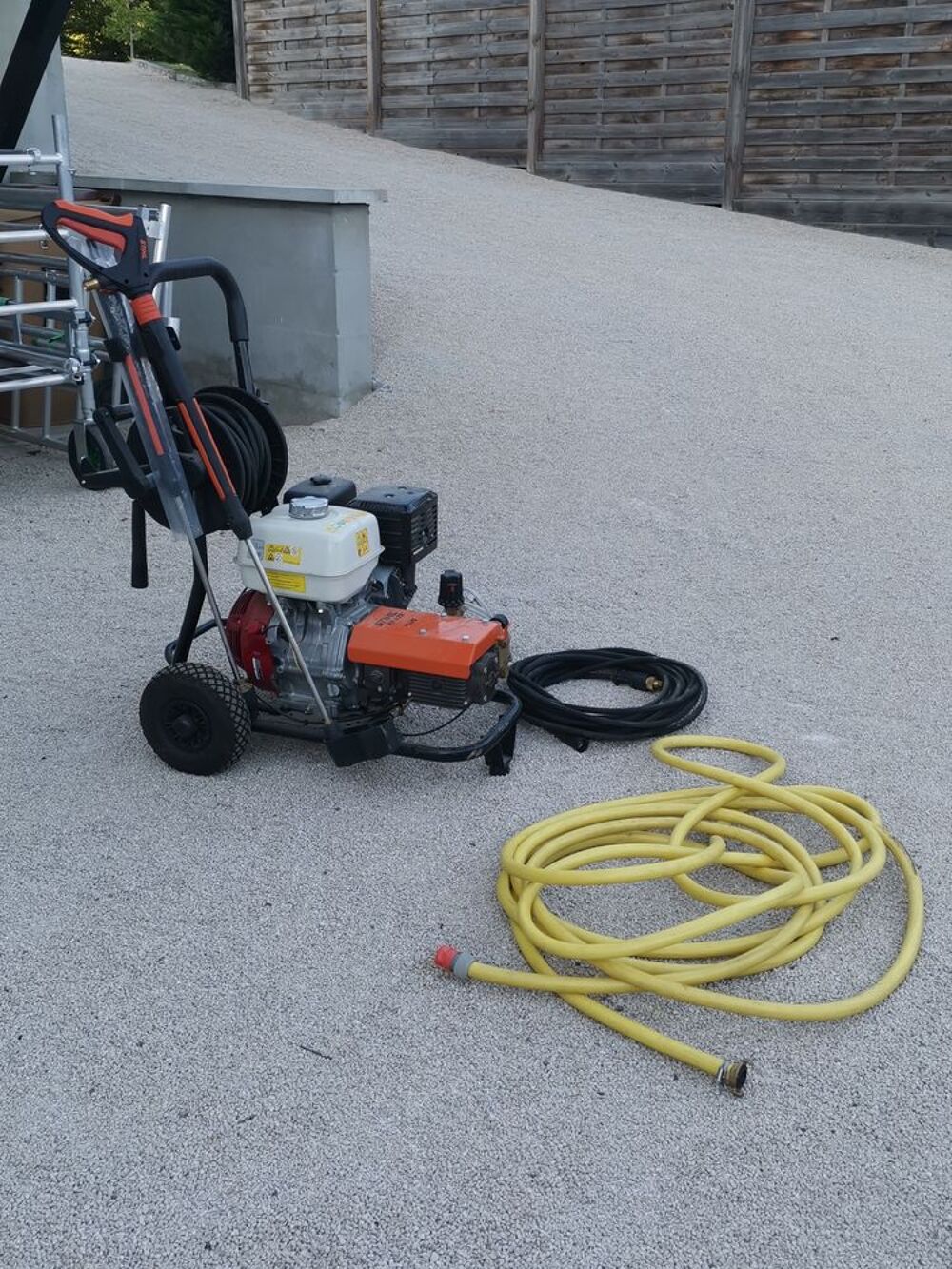 Nettoyeur haute pression thermique
Marque Stihl mod&egrave;le RB 40 Bricolage