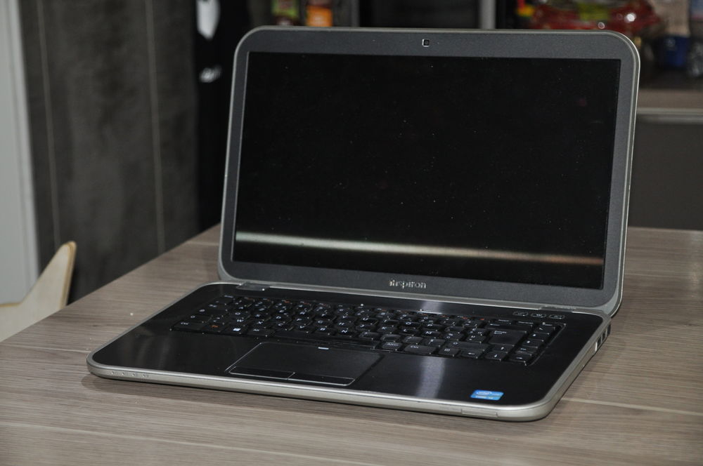Dell Inspiron 5520 de 15,6 pouces Matériel informatique