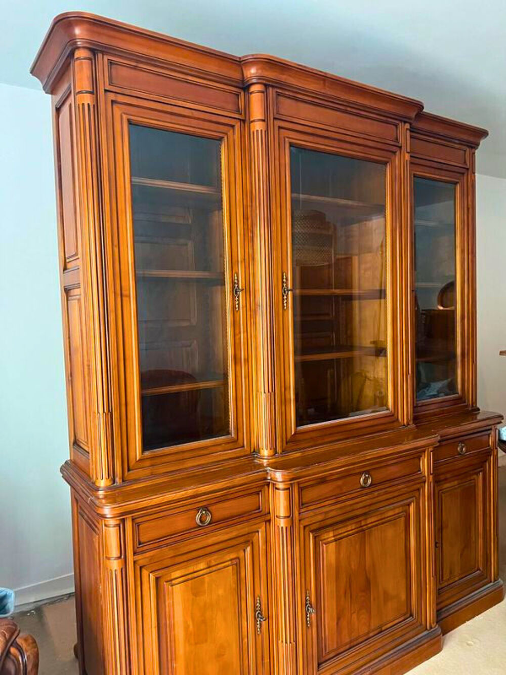 Buffet Biblioth&egrave;que vitrine Louis Philippe en merisier neuf Meubles