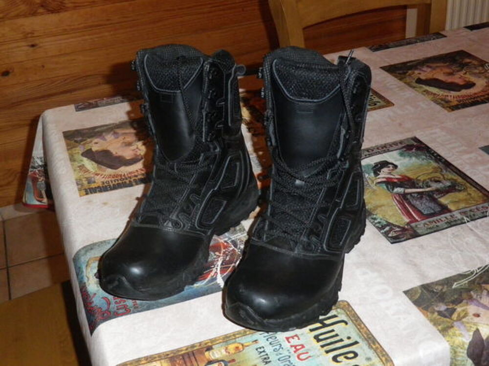 chaussures interventions magnum neuve Chaussures