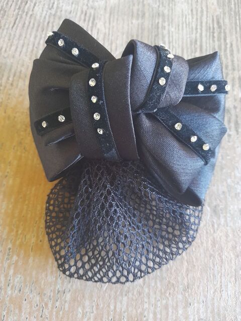 Résille avec noeud et strass HKM 6 Tours (37)