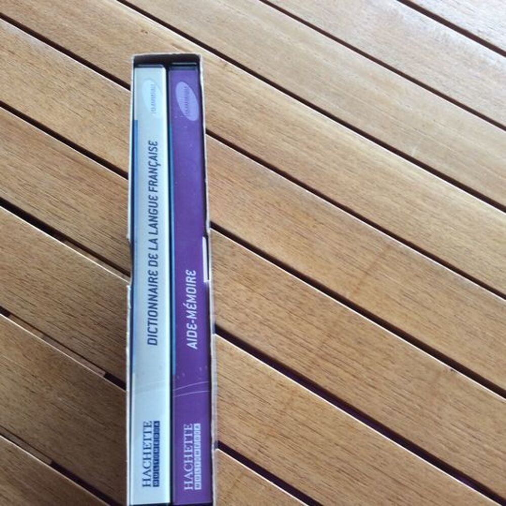 2 CD ROM
BIPACK ESSENTIELS COLLEGES 
CD et vinyles
