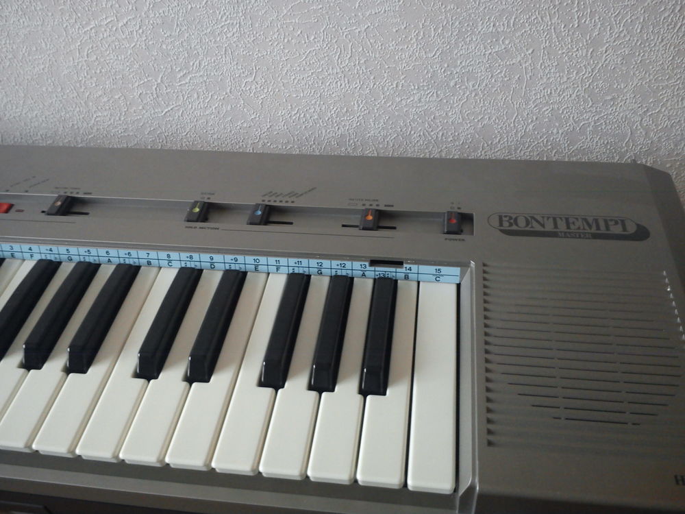 Orgue BONTEMPI, ann&eacute;e 1980 Instruments de musique