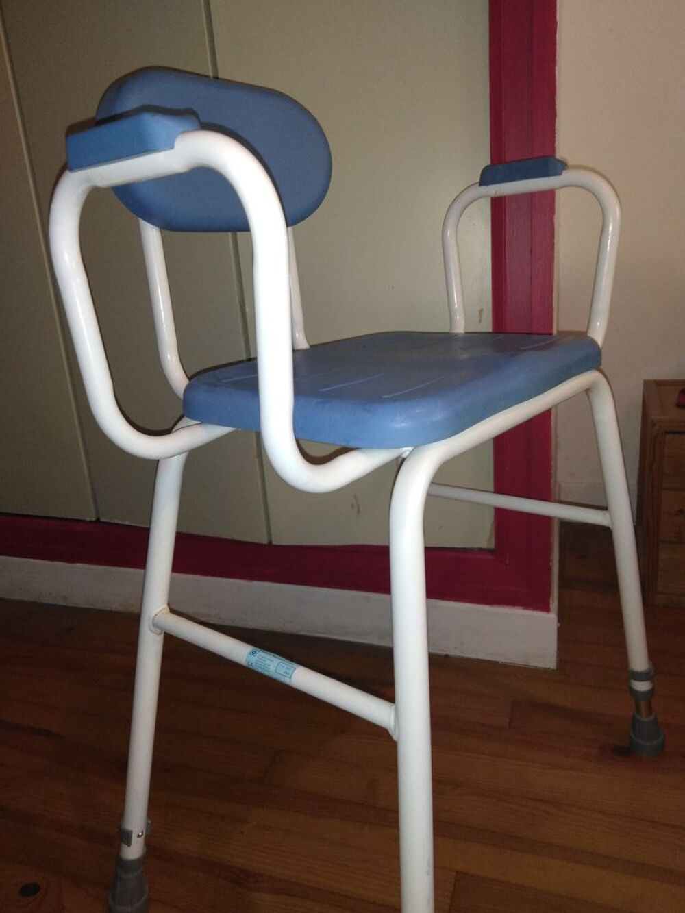 Chaise Douche, aide &agrave; l'autonomie 
Meubles