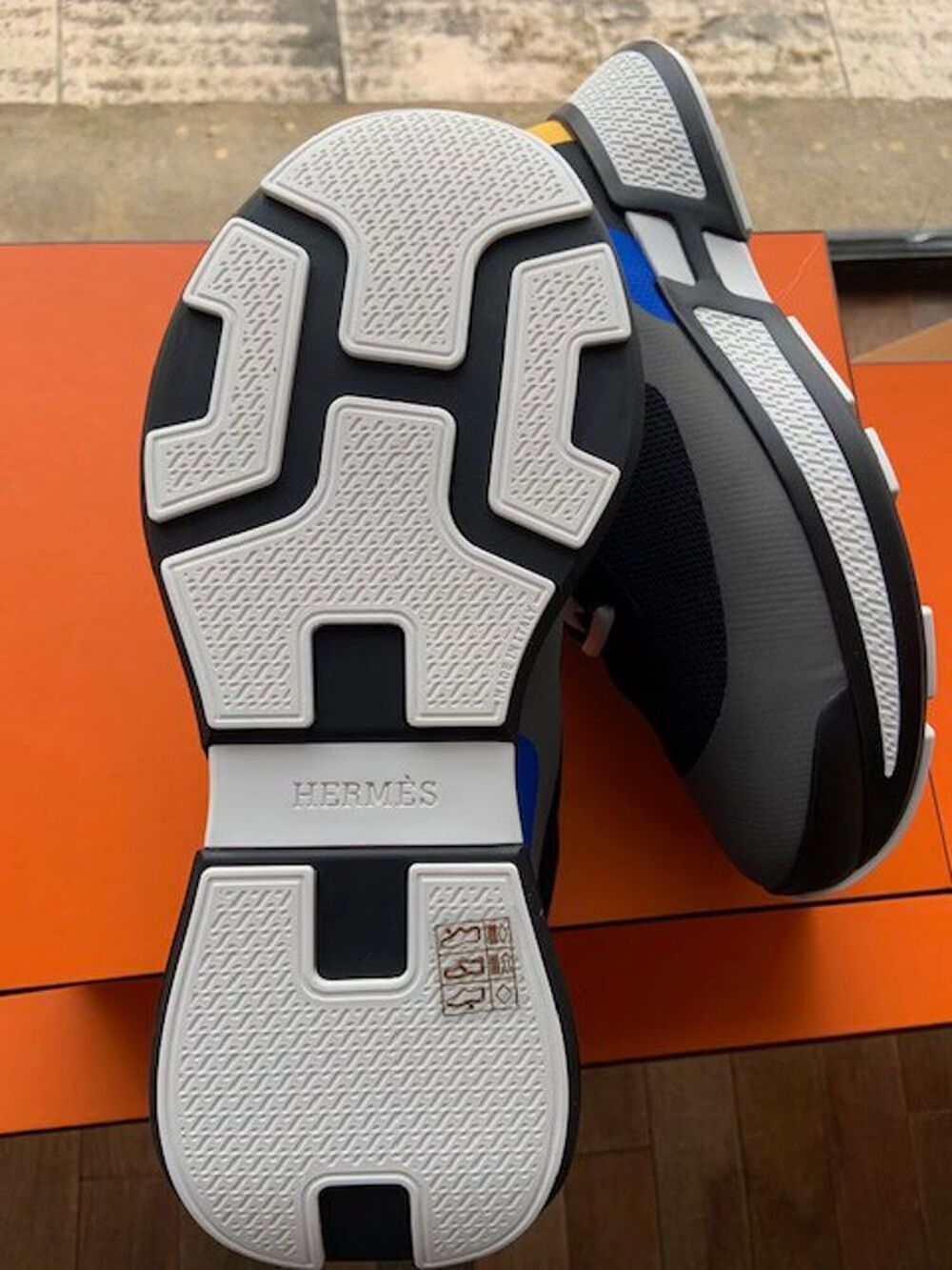 Sneaker Hermes neuf T. 42 avec facture + boite + dustbag Chaussures