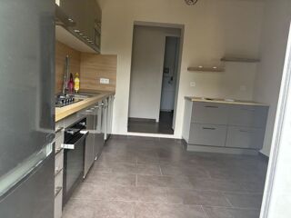  Appartement à louer 3 pièces 75 m²