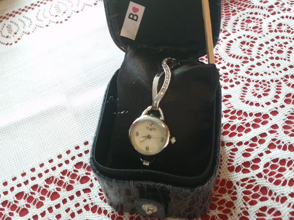 Ecrin Montre neuve de luxe Vici Lucia stress N&deg; 184 Bijoux et montres