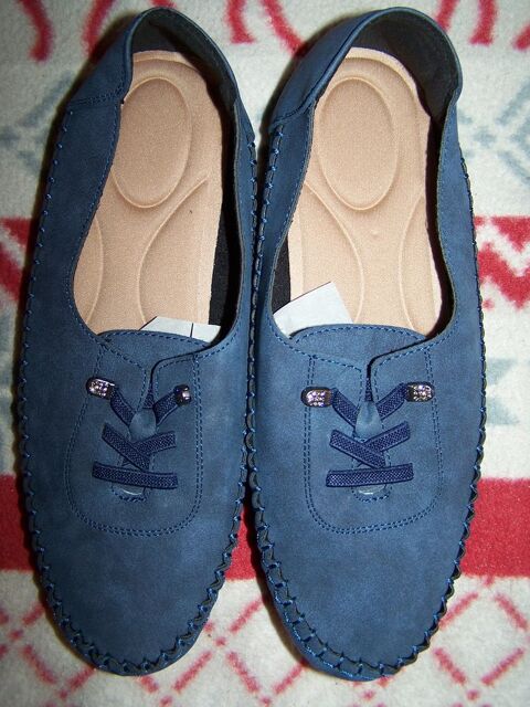 2 paires de mocassins neufs taille 41 35 Issy-les-Moulineaux (92)