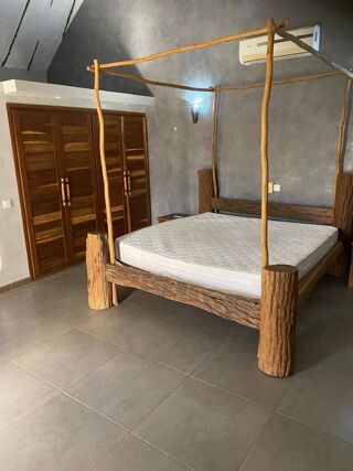  Villa � vendre 5 pi�ces 270 m� Ngu�rigne