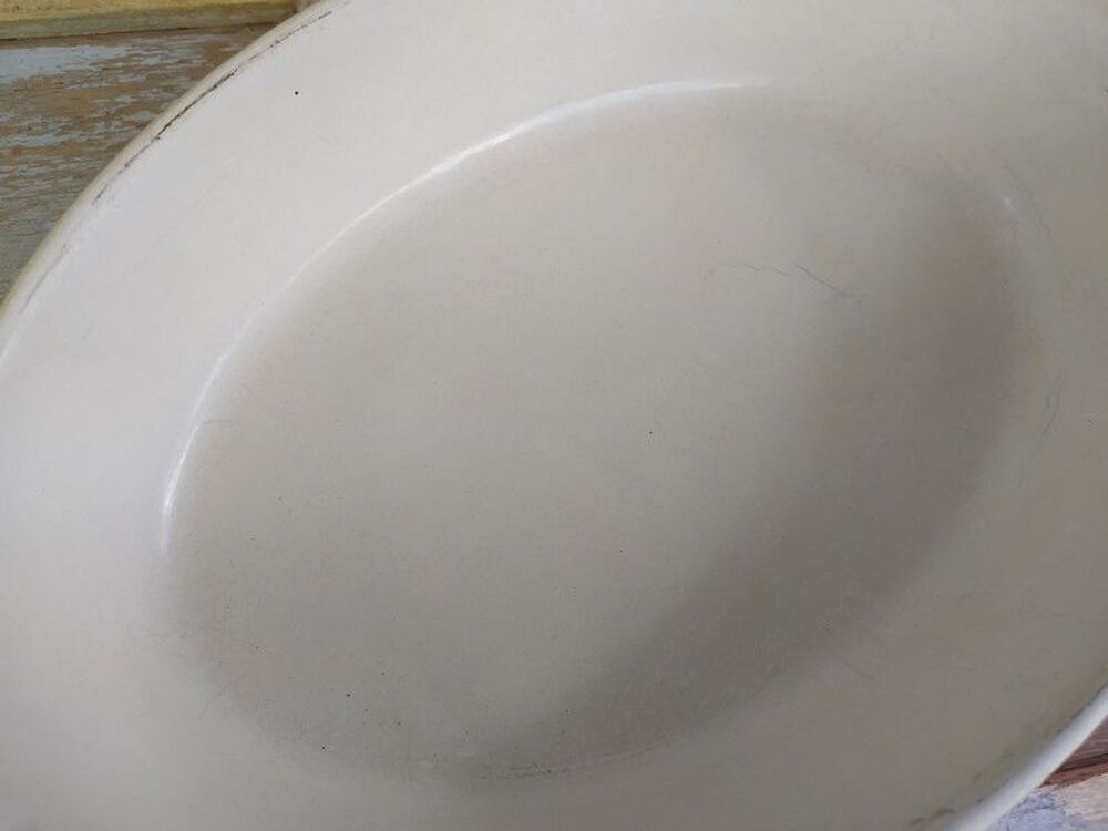Petit Plat Ovale en Fonte Le Creuset 
Décoration