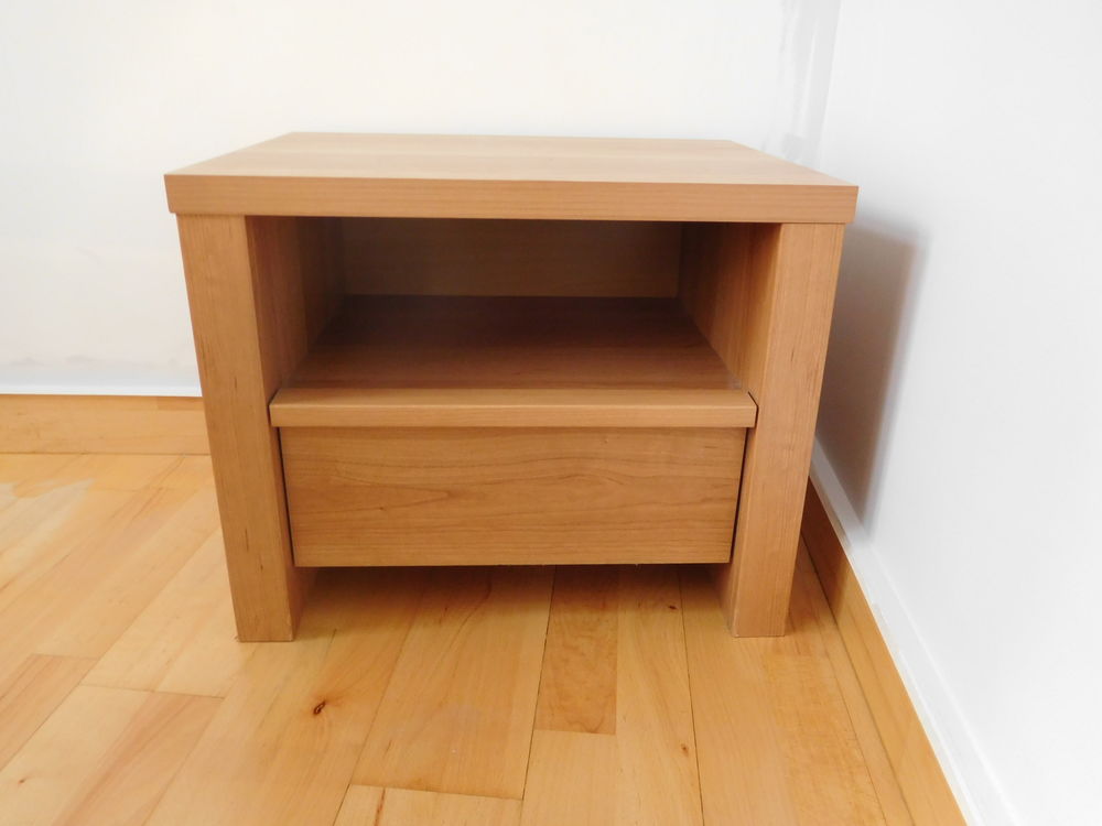 TABLE CHEVET Meubles