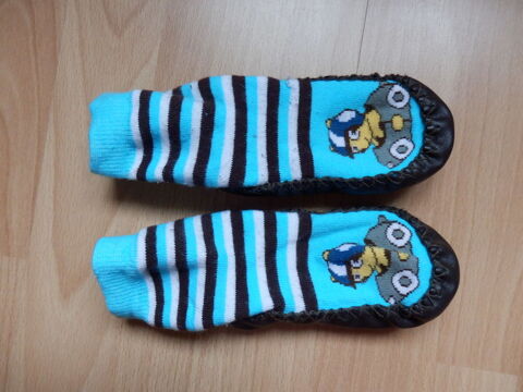 Paire de chaussons T 23-24 : Tr�s bon �tat 2 �vry (91)