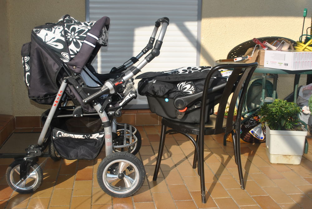 poussette double Puériculture