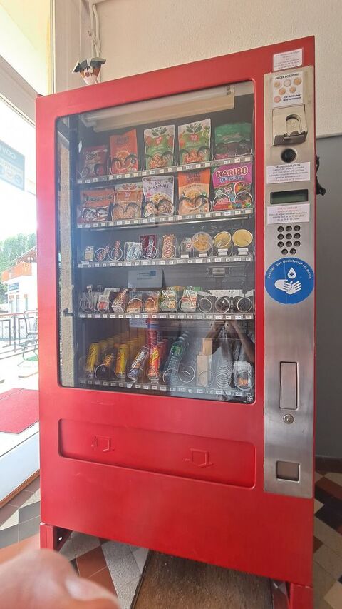 Distributeur de snack, friandises et boissons fraiches 3200 Chambon-sur-Lac (63)