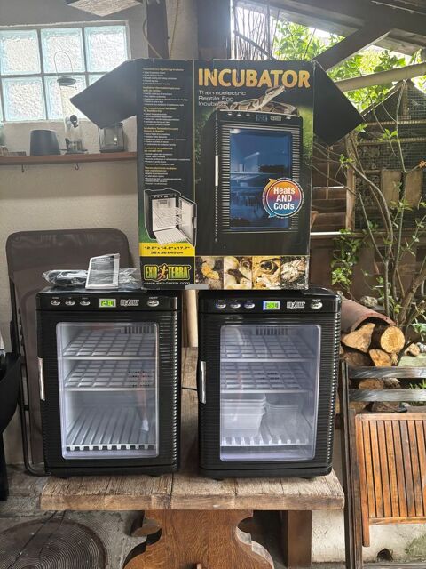 incubateur Exo terra 85 94510 La queue-en-brie